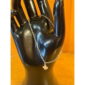 silver tone four-leaf clover pendant bracelet (7463)